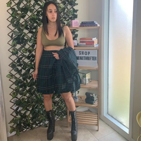 Valerie Stevens Set - Picture 5 of 9